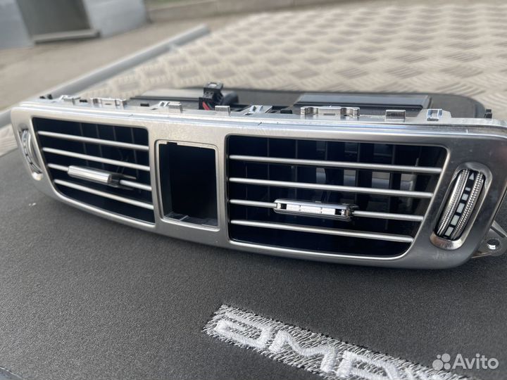 Центральный дефлектор печки Мерседес w218