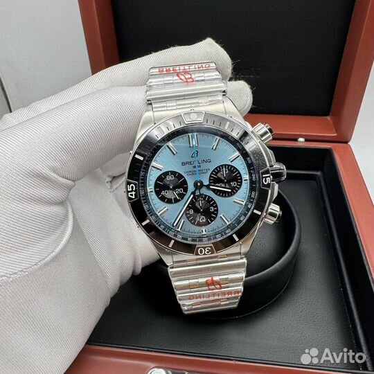 Часы Breitling Chronomat