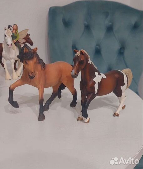 Коллекционное фигурки лошадей фирмы Schleich Шляйх