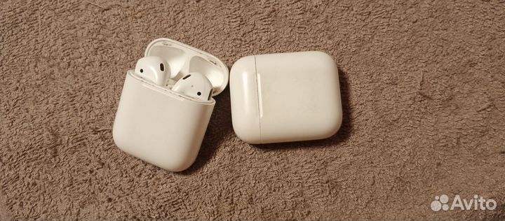 Беспроводные наушники apple airpods + доп кейс