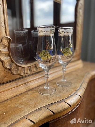 Свадебные стеклянные бокалы