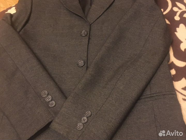Школьный пиджак новый