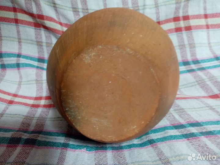 Глиняный кувшин старинный