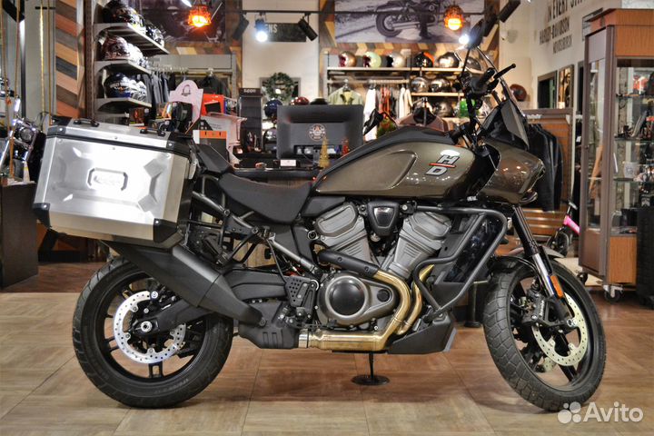 Harley Davidson Pan America 1250 (River Rock Gray)