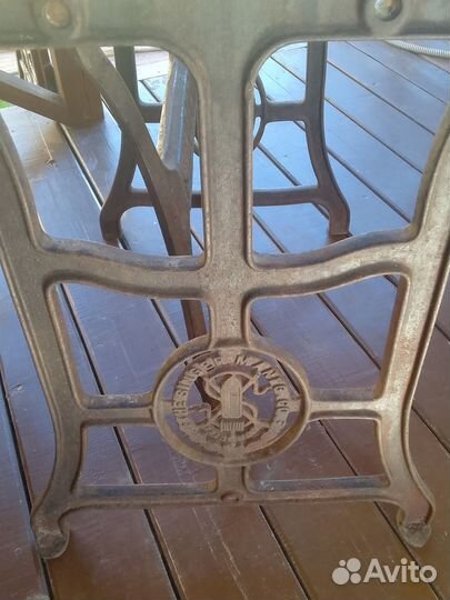 Станина от швейной машинки зингер