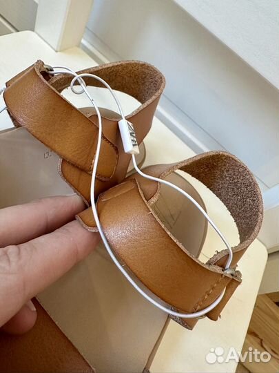 Сандалии zara для девочки 27 28