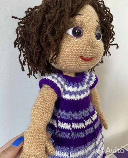 Вязаная кукла ручной работы