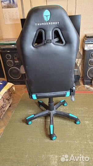 Игровое кресло thunderobot