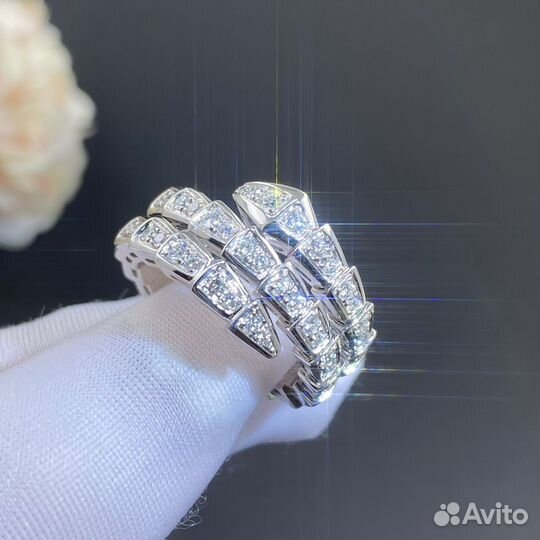 Золотое кольцо Bvlgari Serpenti Viper