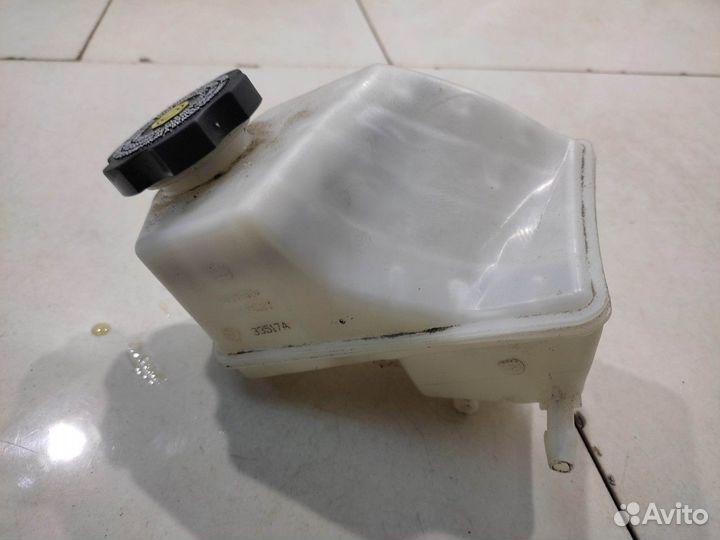 Бачок главного тормозного цилиндра