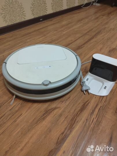 Робот пылесос xiaowa б/у