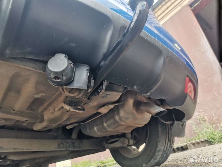 Тсу (прицепное) Киа Рио