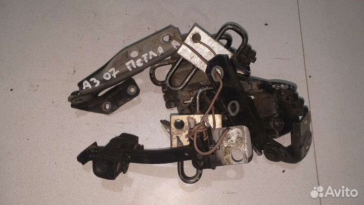 Петли капота дверей Audi A3