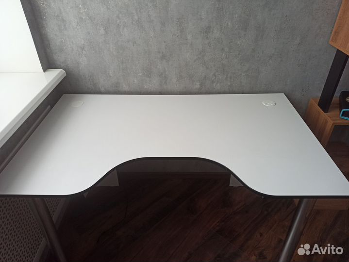 Компьютерный стол Frost