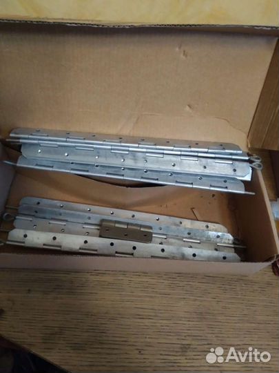 Петли на ящики,двери и другие.крышки