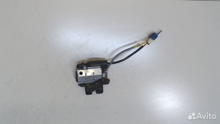 Замок багажника Toyota Corolla Verso, 2008