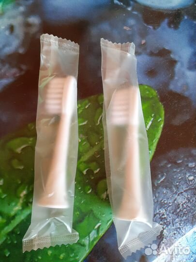 Электрическая зубная щетка