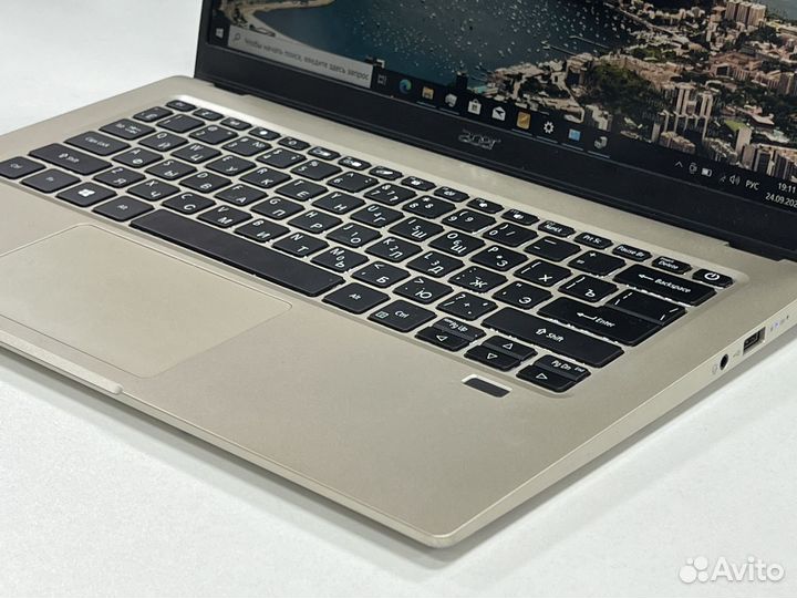 Шустрый Acer Swift 14 IPS SSD 4 ядра Металл