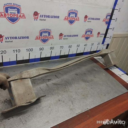 Усилитель бампера задний Chevrolet Cruze F16D3