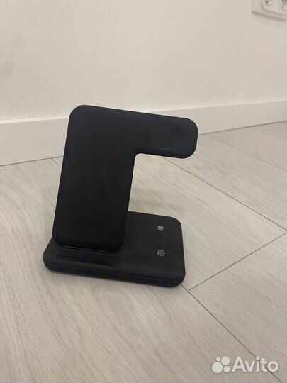 Бепроводное зарядное 3 в 1