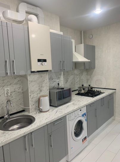 2-к. квартира, 60 м², 1/9 эт.