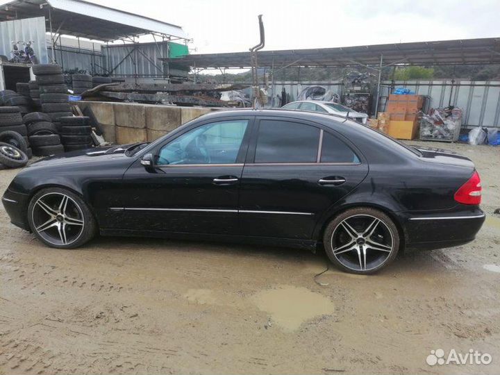 Авто на разбор Mercedes-Benz E-Class W211 272.943