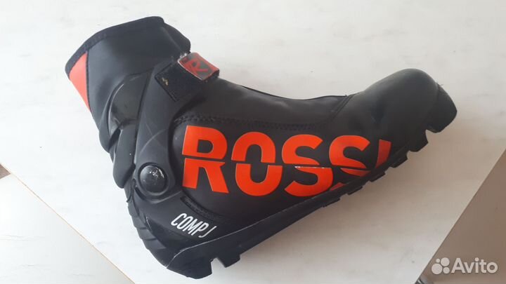 Лыжные ботинки коньковые rossignol