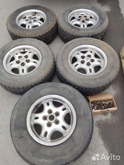 R16 Goodyear UltraGrip 500 255/65, PCD 5x120 DIA 72.6