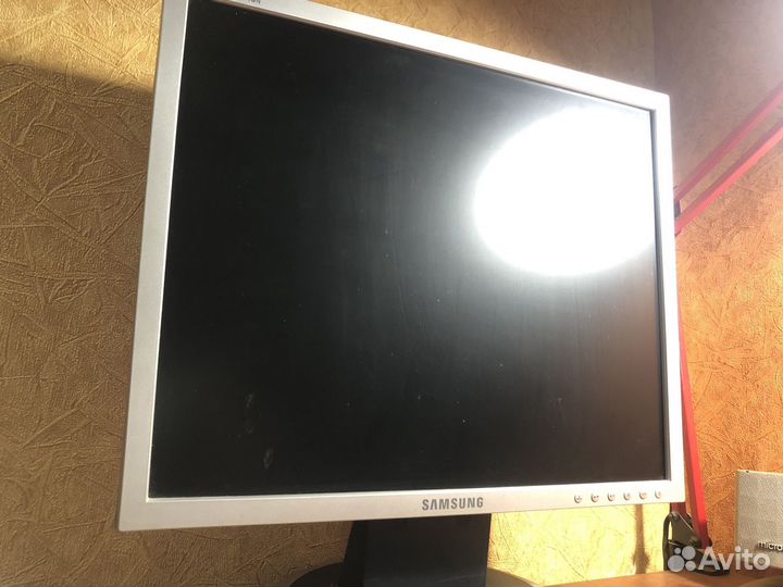 Монитор Samsung SyncMaster 940n