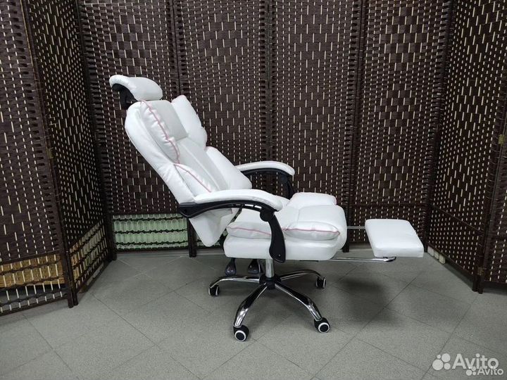 Компьютерное игровое кресло геймерское с массажем