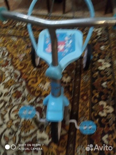 Трёхколёсный детский велосипед