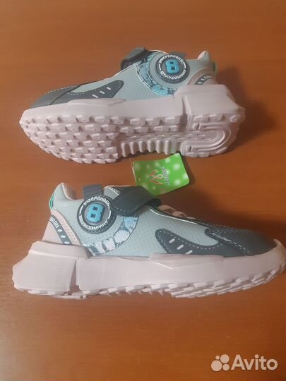 Продам кросовки