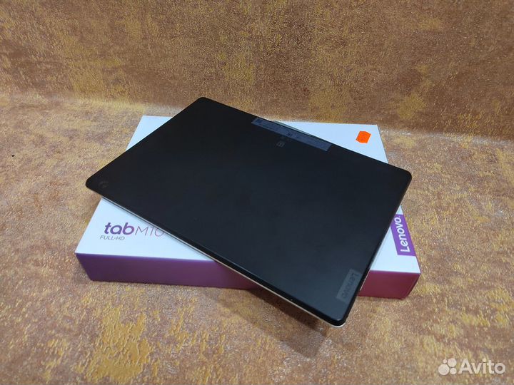 Планшет Lenovo TAB M10