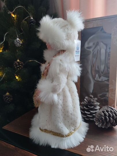 Снегурочка под елку (33см)