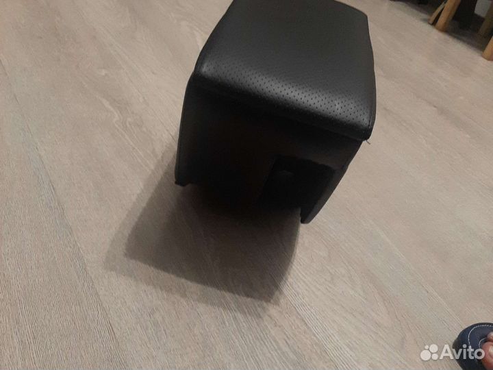 Подлокотник на kia rio 4