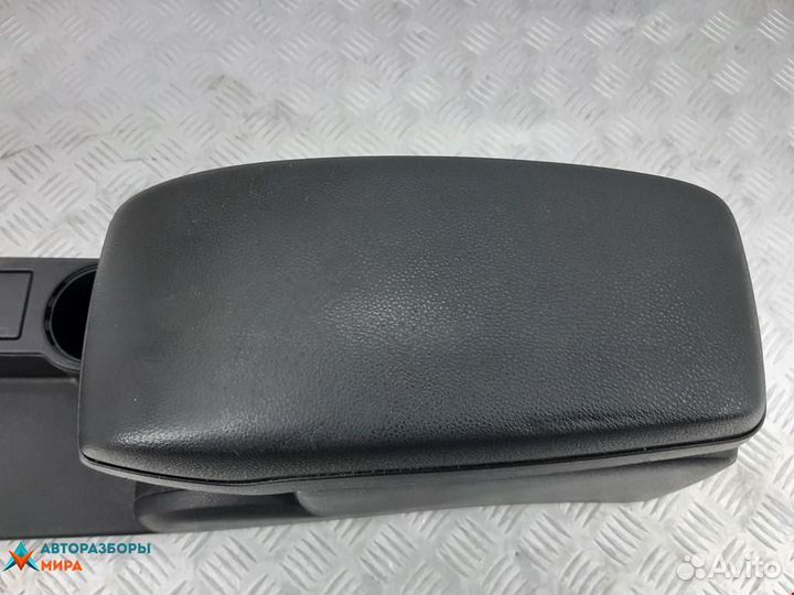 Подлокотник Ford Mondeo 3 2003