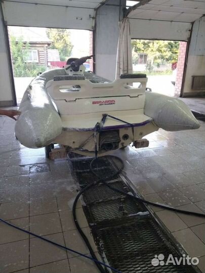 Bombardier sea doo explorer