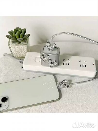 Чехол для зарядки на iPhone защитный