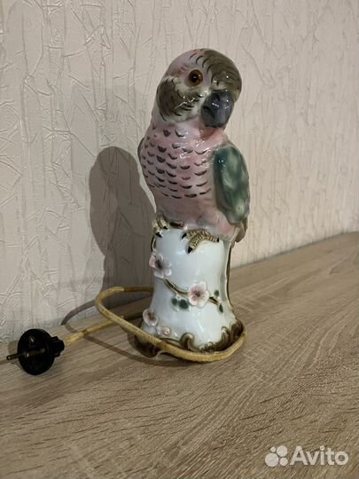Фарфоровая статуэтка-светильник попугай ГДР
