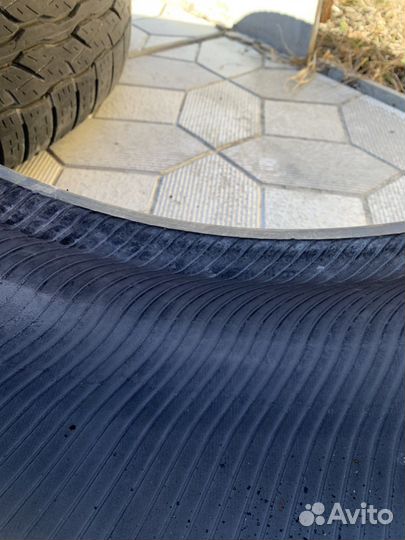 Bridgestone Dueler H/T 687 225/65 R17