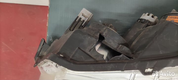 Фара передняя левая Subaru Forester SJ