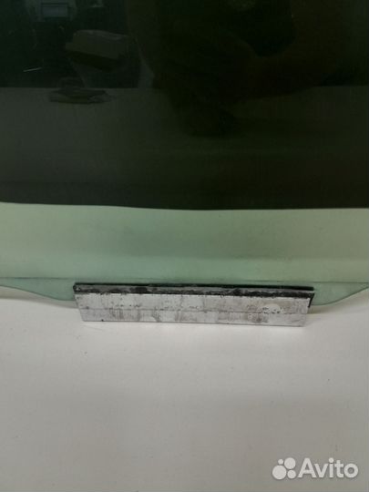 Стекло двери задней левой Opel Zafira B 2005-2012