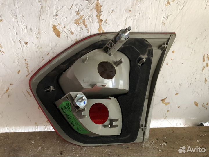 Фонарь внутренний левый оригинал Renault Fluence