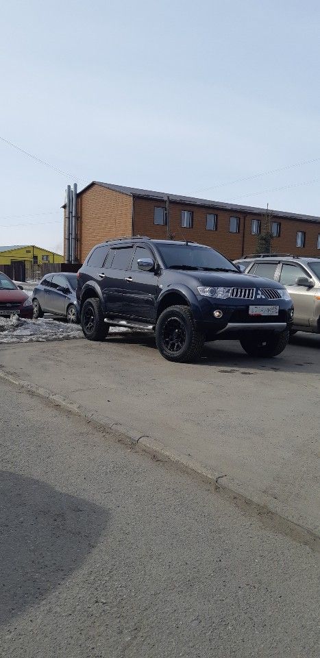 Mitsubishi Pajero Sport: фото владельца