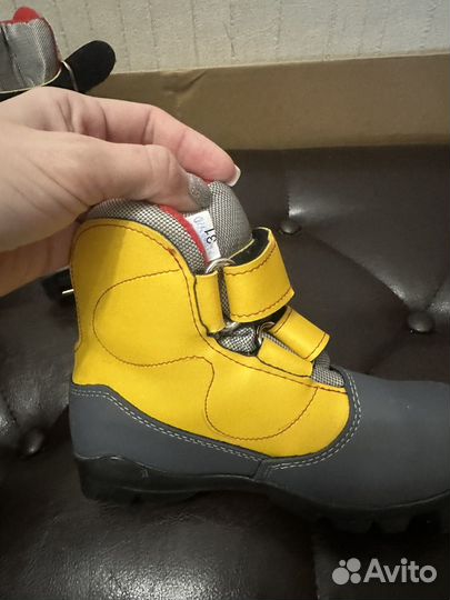 Лыжные ботинки детские 31р