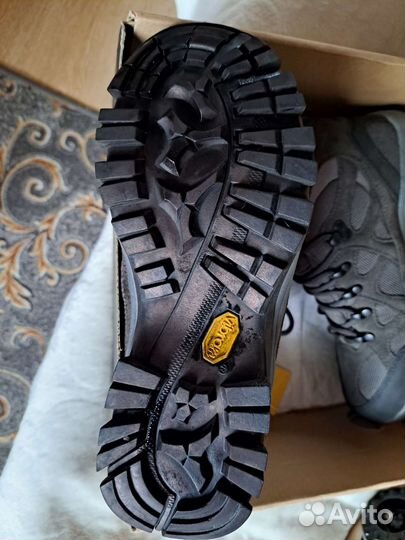 Женские треккинговые ботинки 38р