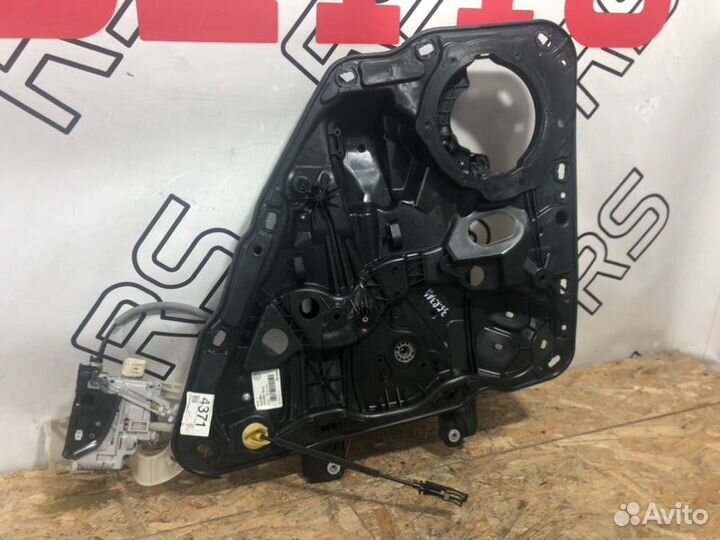 Стеклоподъемник задний правый Volkswagen Touareg 2