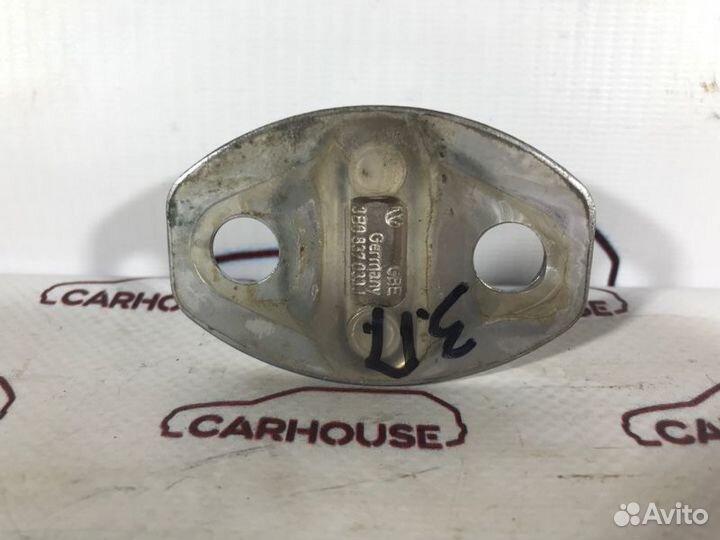 Ответная часть замка двери задняя правая