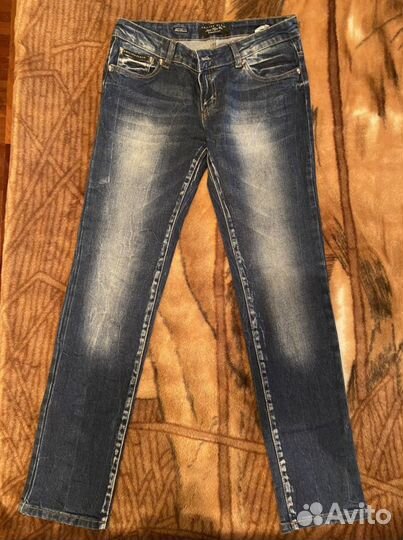 Джинсы