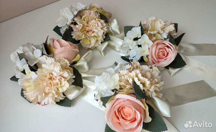 Свадебное украшение на машину